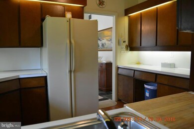 13011 Woodburn Dr, Hagerstown, MD 21742 - photo 4