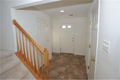 4552 Par Ct, Center Valley, PA 18034 - photo 2