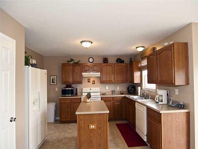 2435 Joust Dr, Greenwood, IN 46143 - photo 3