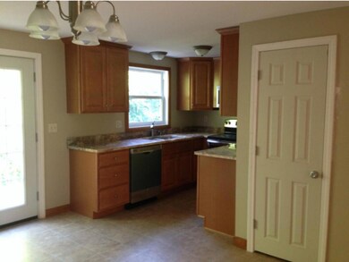 18 Chagnon Ln unit 18A, Hudson, NH 03051 - photo 3