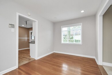 1054 W 41st St, Houston, TX 77018 - photo 7