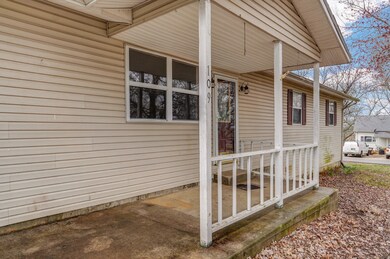 109 W Cawlfield St-4
