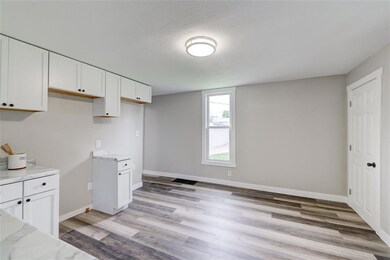 2618 E Walnut St, Des Moines, IA 50317 - photo 7