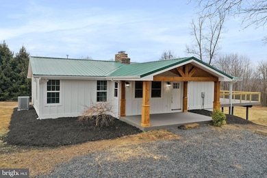 350 Potomac Ridge Ln, Berkeley Springs, WV 25411 - photo 2