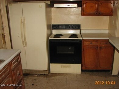 4761 Riverdale Rd, Jacksonville, FL 32210 - photo 3