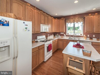 1987 Knight Rd, Green Lane, PA 18054 - photo 6