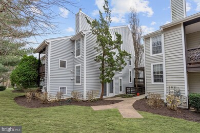 10018 Oakton Terrace Rd, Oakton, VA 22124 - photo 2