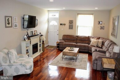 4608 Smick St, Philadelphia, PA 19127 - photo 4