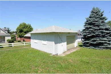 3322 Fairfield St, Reading, PA 19605 - photo 2