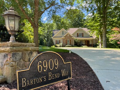 6909 Bartons Bend Way