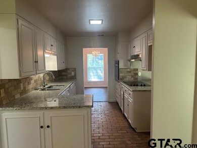 1711 Kensington Dr, Tyler, TX 75703 - photo 6