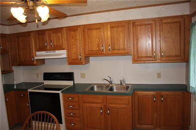 254 5th St, Coaldale, PA 18218 - photo 4