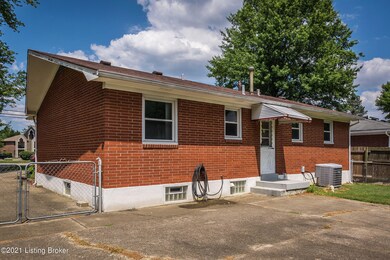 5320 Greenwood Road-06