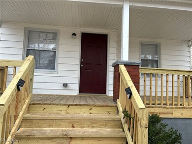 15630 Holmes Ave unit Up, Cleveland, OH 44110 - photo 2