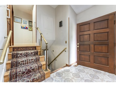 5947 SW Alfred St, Portland, OR 97219 - photo 5