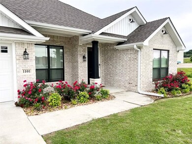 1101 Cannon St, Prairie Grove, AR 72753 - photo 2