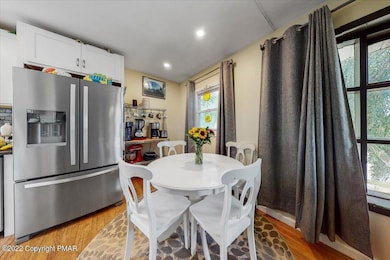 1566 Eastwood Dr, Bethlehem, PA 18018 - photo 4