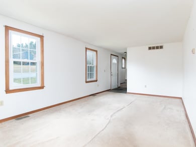 36 Hampton Dr, Nashua, NH 03063 - photo 7