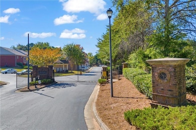 4003 Labrador Way unit 9, Lilburn, GA 30047 - photo 2