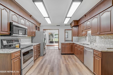 03 Kitchen