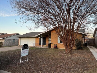 1910 Joslin St, Cleburne, TX 76033 - photo 2