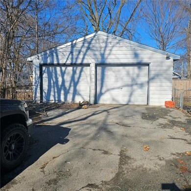 2814 Des Moines St, Des Moines, IA 50317 - photo 5