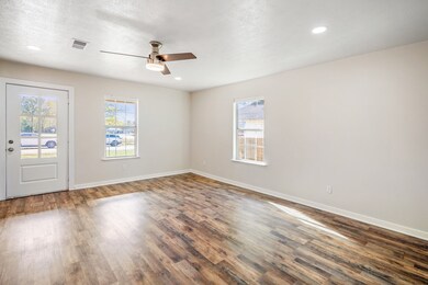 970 Randolph St, Houston, TX 77088 - photo 5