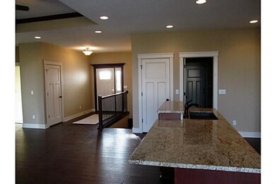 9609 Valley Pkwy, Johnston, IA 50131 - photo 3