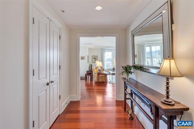 210 10th St NE unit 303, Charlottesville, VA 22902 - photo 4