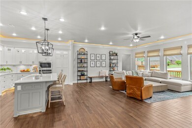 301 NW Sheridan Ln, Bentonville, AR 72712 - photo 2