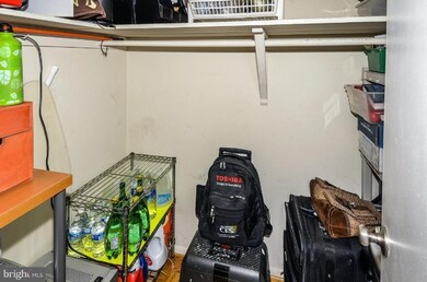 Taft Towers unit 702, Arlington, VA 22201 - photo 3