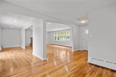 26 Rowena St, Worcester, MA 01606 - photo 4