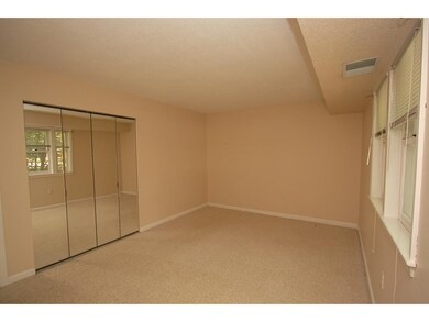 59 Blackstone Dr unit 9, Nashua, NH 03063 - photo 7