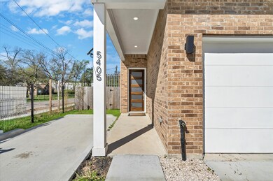 306 Chobani Ln, Houston, TX 77091 - photo 3