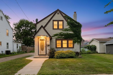 304 9th St SW, Austin, MN 55912 - photo 2