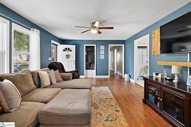 715 Shands St, Clinton, SC 29325 - photo 2