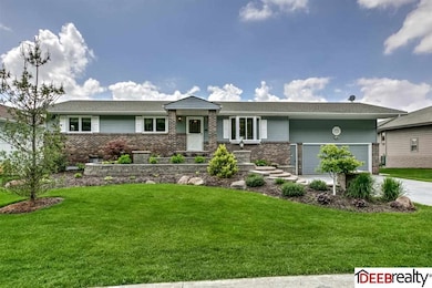 7813 Molokai Dr, Papillion, NE 68046 - photo 2