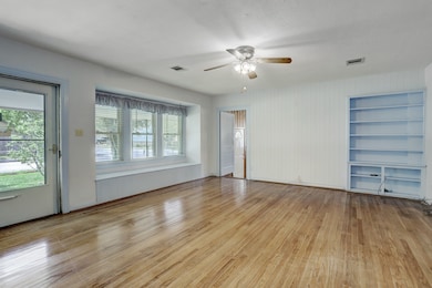 1112 Tabor St, Houston, TX 77009 - photo 4
