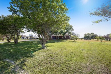 590 Zion Hill Loop, Weatherford, TX 76088 - photo 3