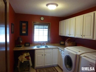 18 Nicholas Ct, Eldridge, IA 52748 - photo 4