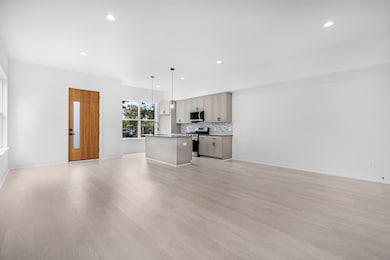 8203 Moon Beam St unit B, Houston, TX 77088 - photo 6