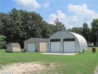 Parking Lot/Garage