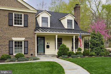 902 Emerald Dr, Alexandria, VA 22308 - photo 4