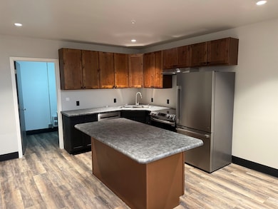 824 W 8th St, Appleton, WI 54914 - photo 2