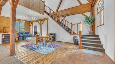 Interior Family Room 1-1