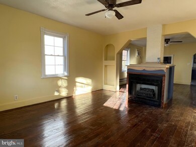 104 W 7th Ave, Ranson, WV 25438 - photo 6