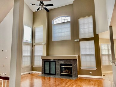 1686 Constitution Dr, Glenview, IL 60026 - photo 3