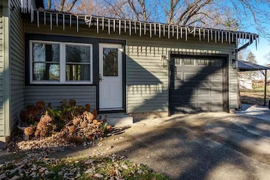 8930 S Creek Rd, Beloit, WI 53511 - photo 2