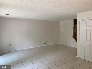 52 Cheverny Ct, Trenton, NJ 08619 - photo 3