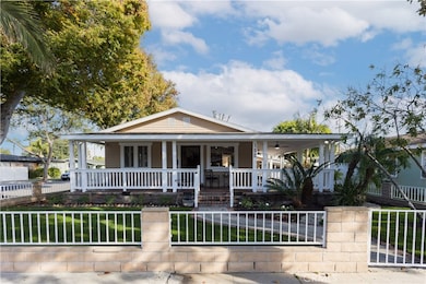 152 N Princeton Ave, Fullerton, CA 92831 - photo 2